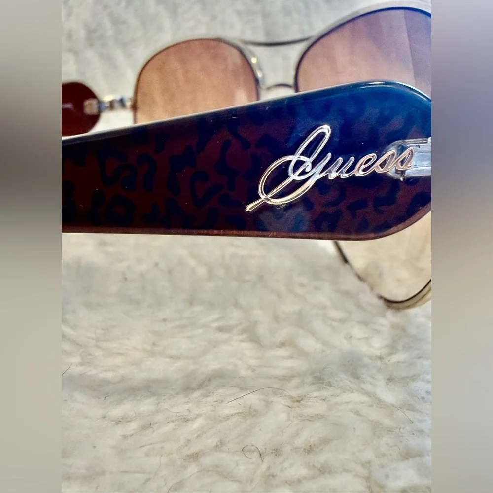 GUESS 90’s Aviators Brown Gradient Lenses in Gold Frames Logo on Leopard Arms